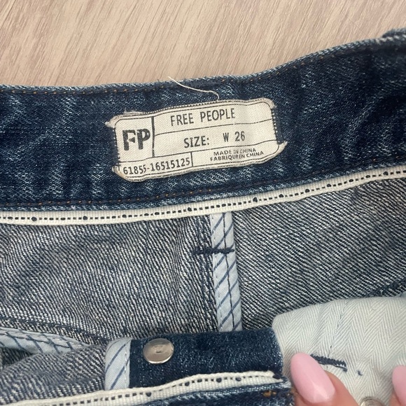 Free people Logan dark wash denim blue distressed high waisted cut off shorts - Picture 6 of 6